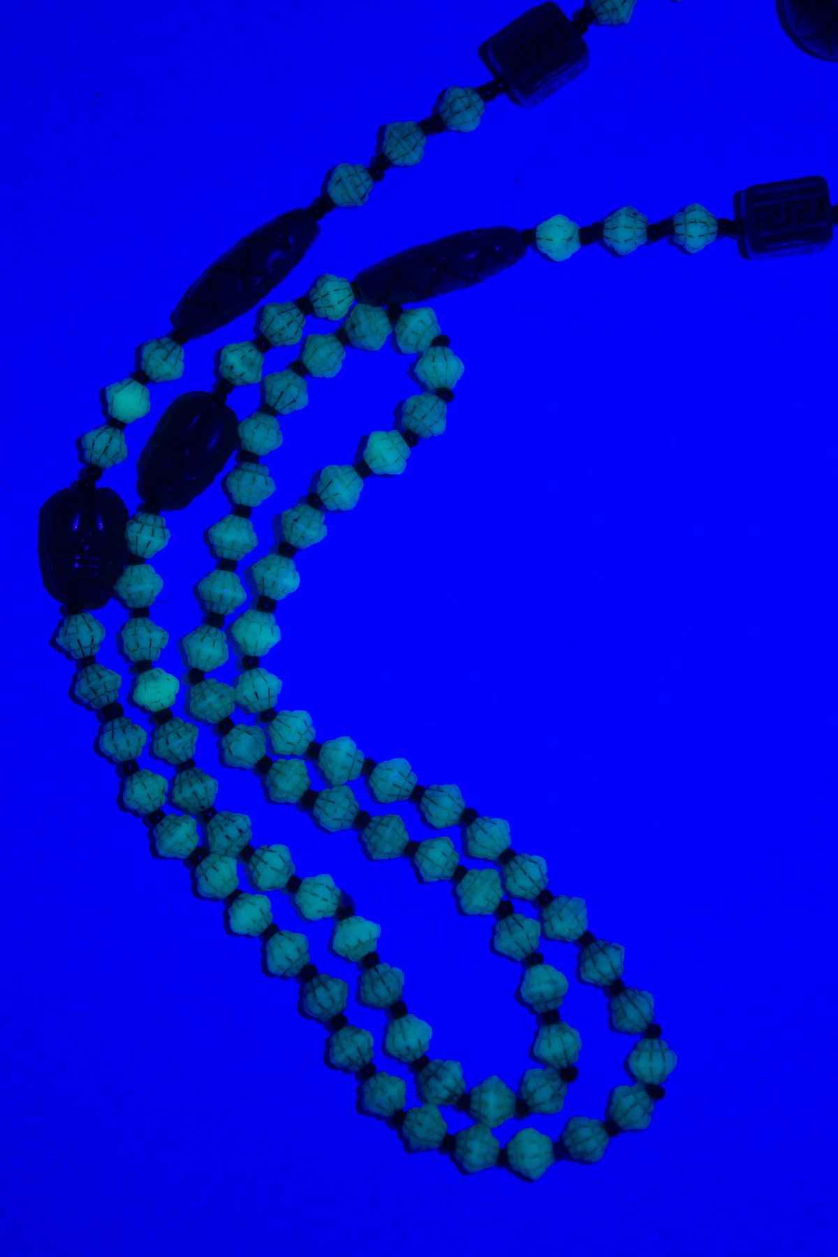 Jaren 20/30 Tsjechische Neiger Brothers ketting met uranium glazen kralen