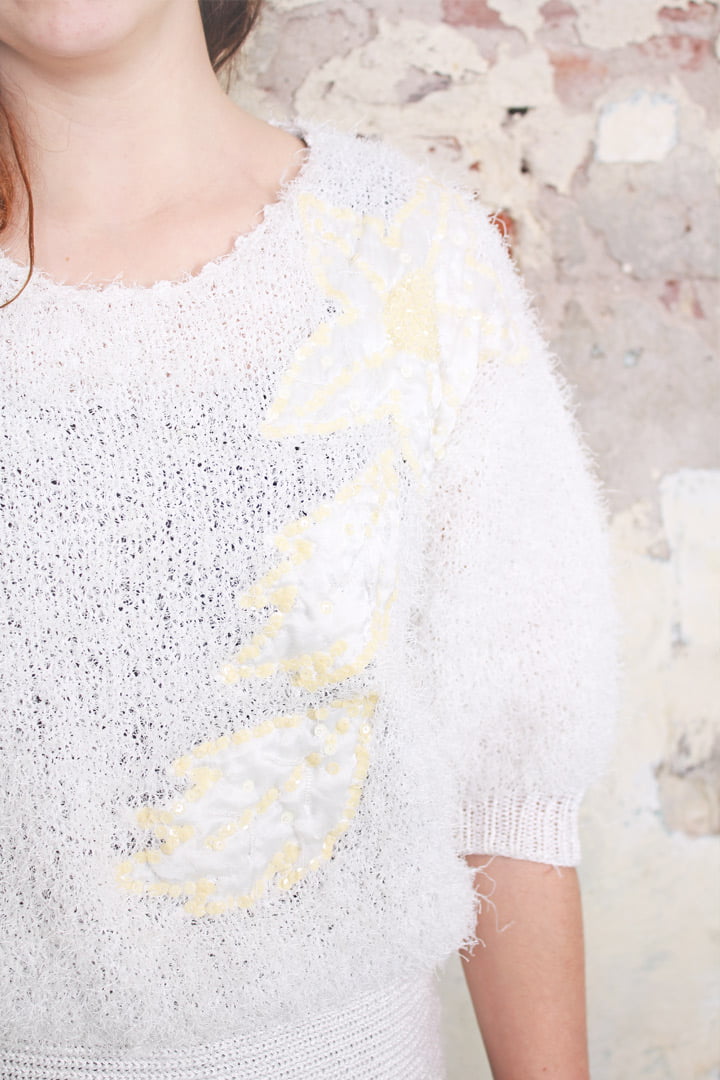 Witte vintage furry trui met bloemen