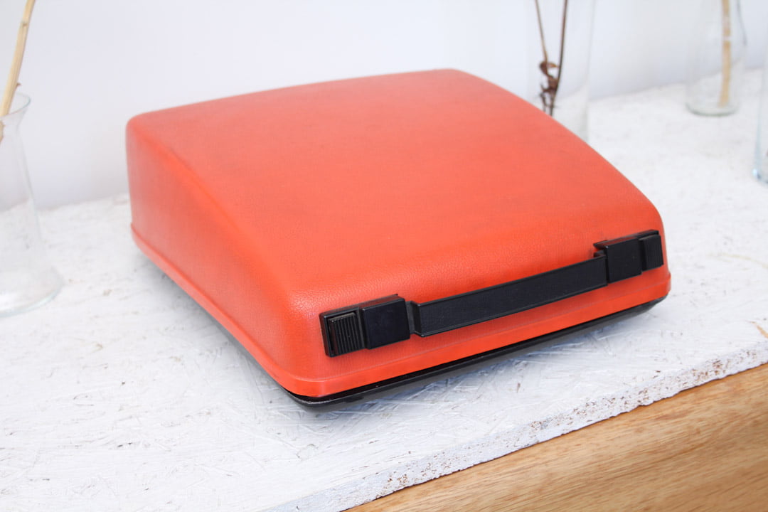 Oranje typemachine