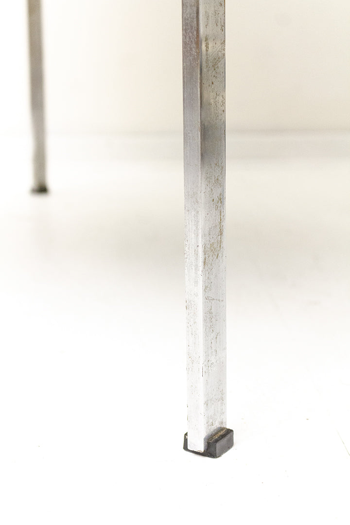 Bruine corduroy fauteuil op metalen poten jaren 70