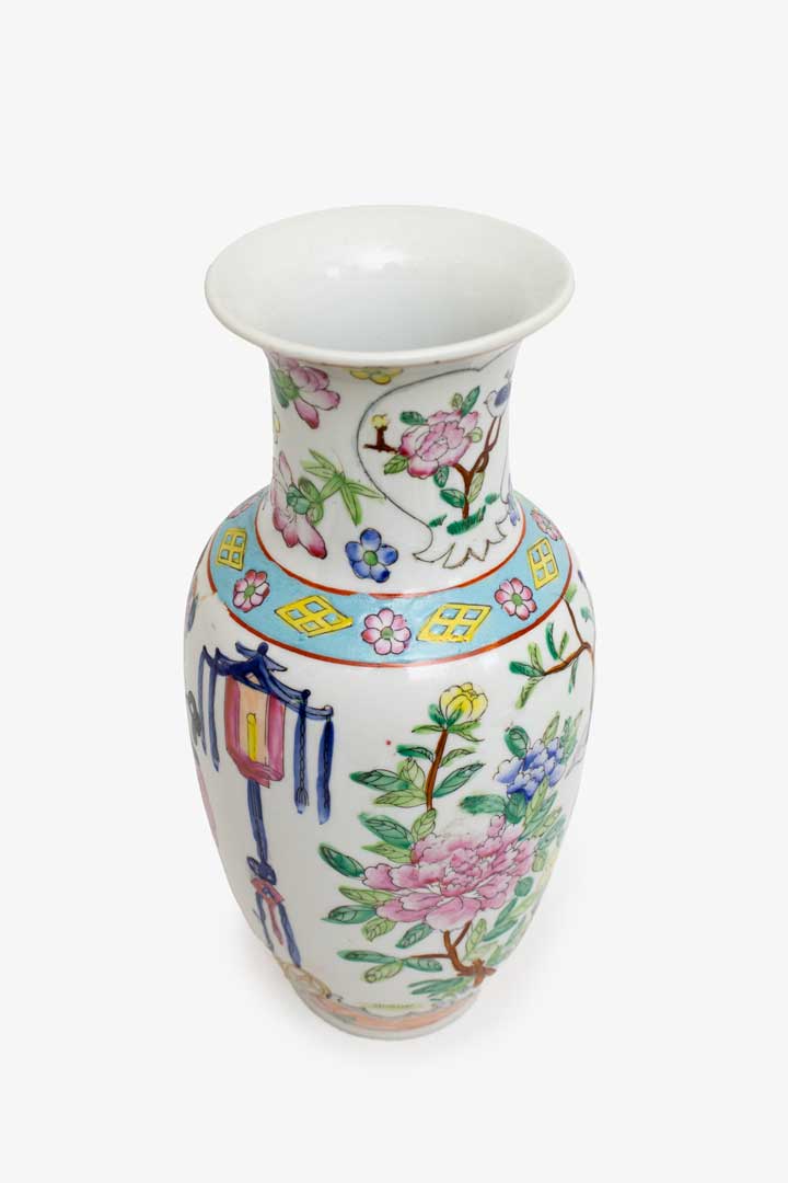 Chinese mid-century porseleinen vaas Famille Rose