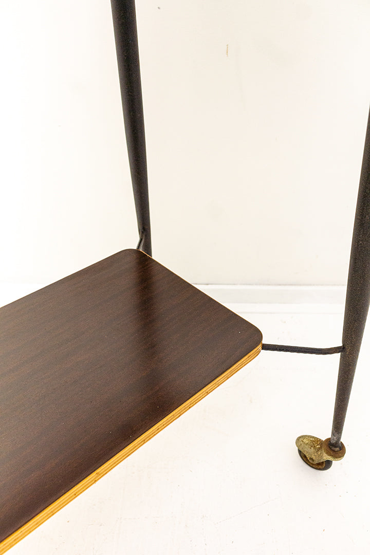 Franse bijzettafel/serveerwagen metalen frame met houtfineer en messing details