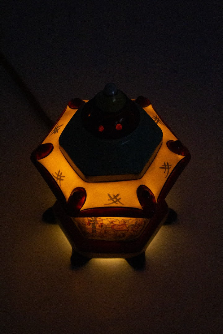 Elka GDR vintage porseleinen parfumlamp pagode