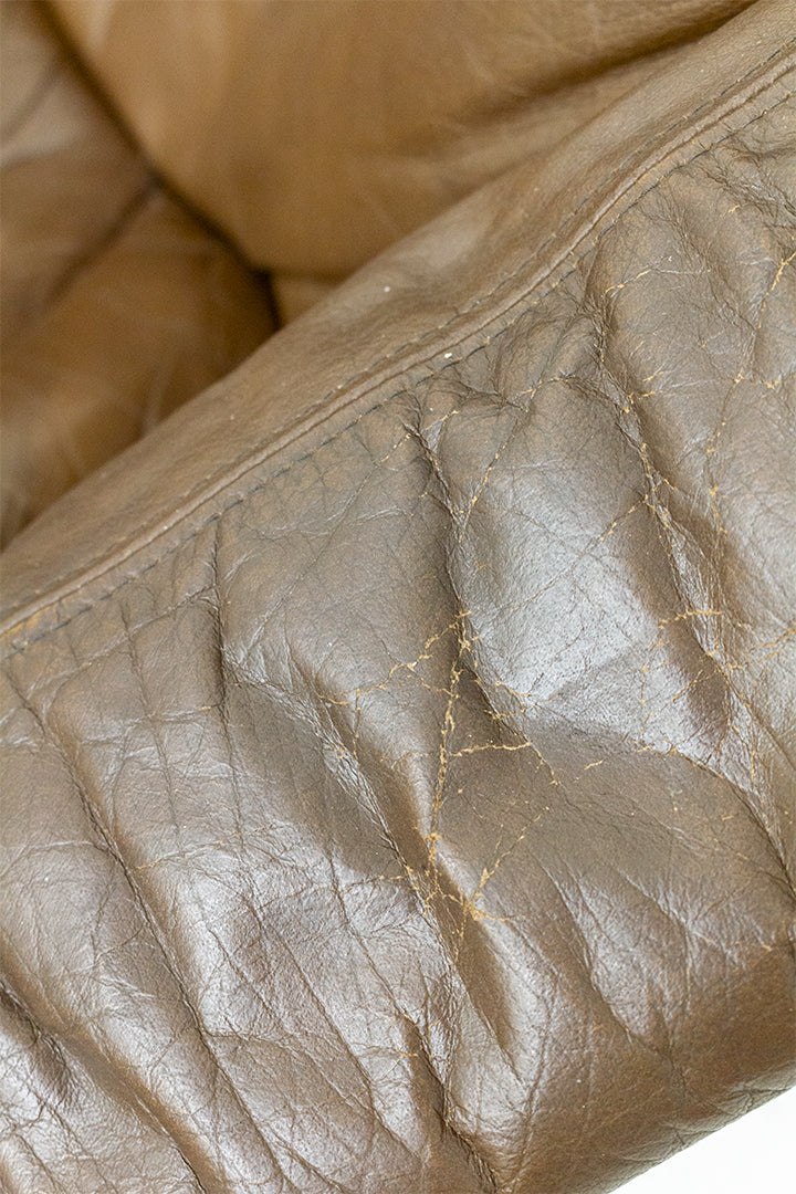 Kroken Ake Fribytter vintage fauteuil met bruine leren bekleding jaren 70