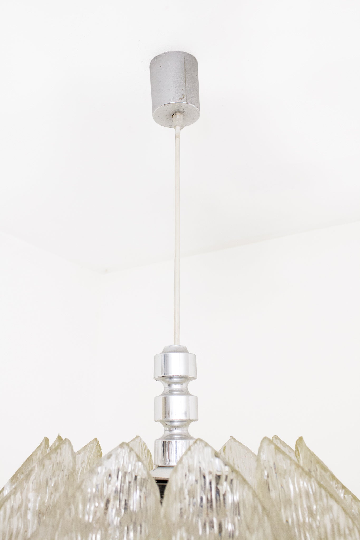 70’s ME Marbach Leuchten ‘ijsglas’ acryl hanglamp met verchroomde ophanging