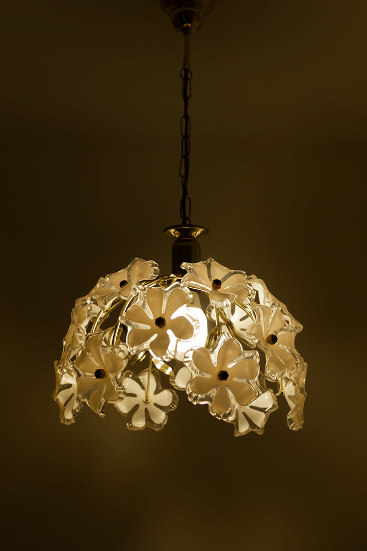 Messing hanglamp met witte bloemen van kunststof Murano-look (kopie)