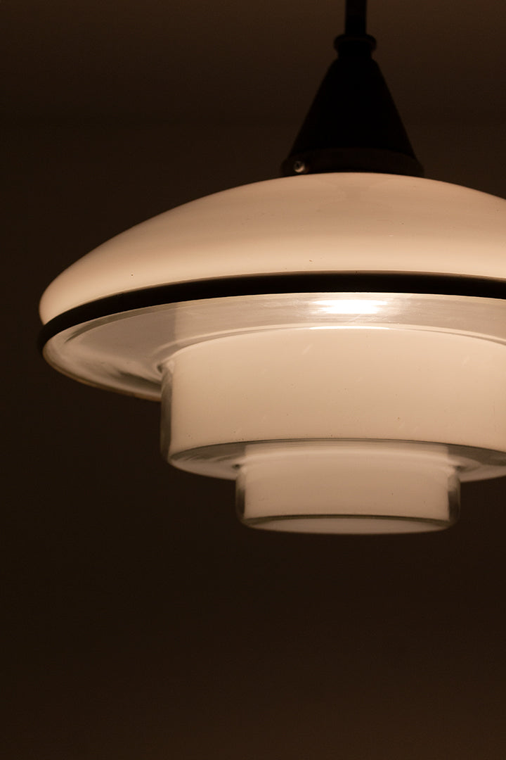 Sistrah P4 hanglamp Otto Müller Bauhaus jaren 30