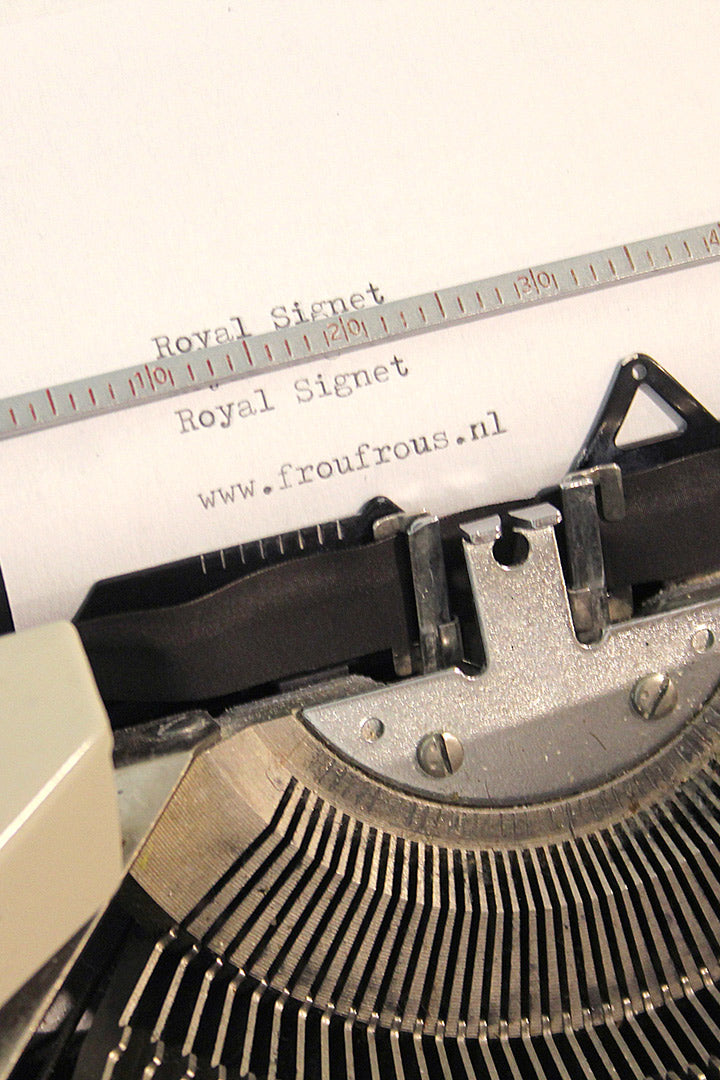 Royal Signet schrijfmachine 70s