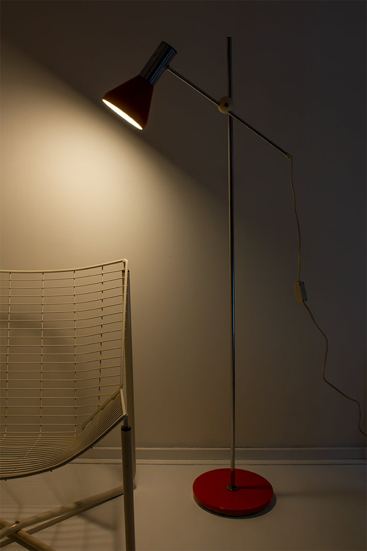 Verchroomde jaren 60 vloerlamp met oranje kap en voet