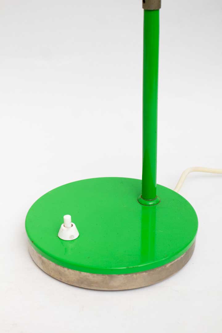 Vintage bureaulampje groene voet en oranje cilindrisch kapje