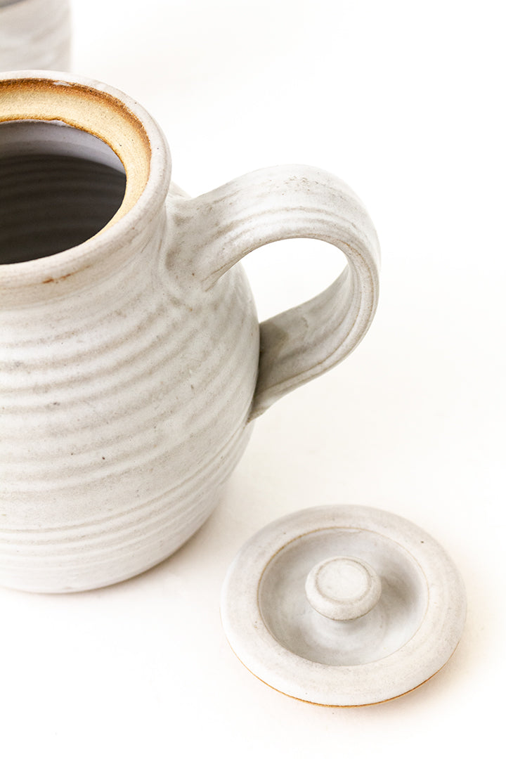 Vintage keramieken koffie/thee servies met kopjes en karaf