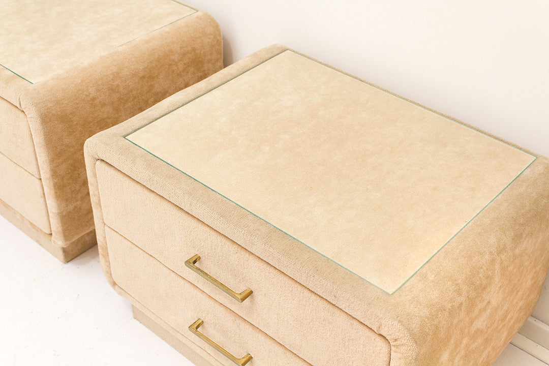 Vintage velvet nachtkastjes