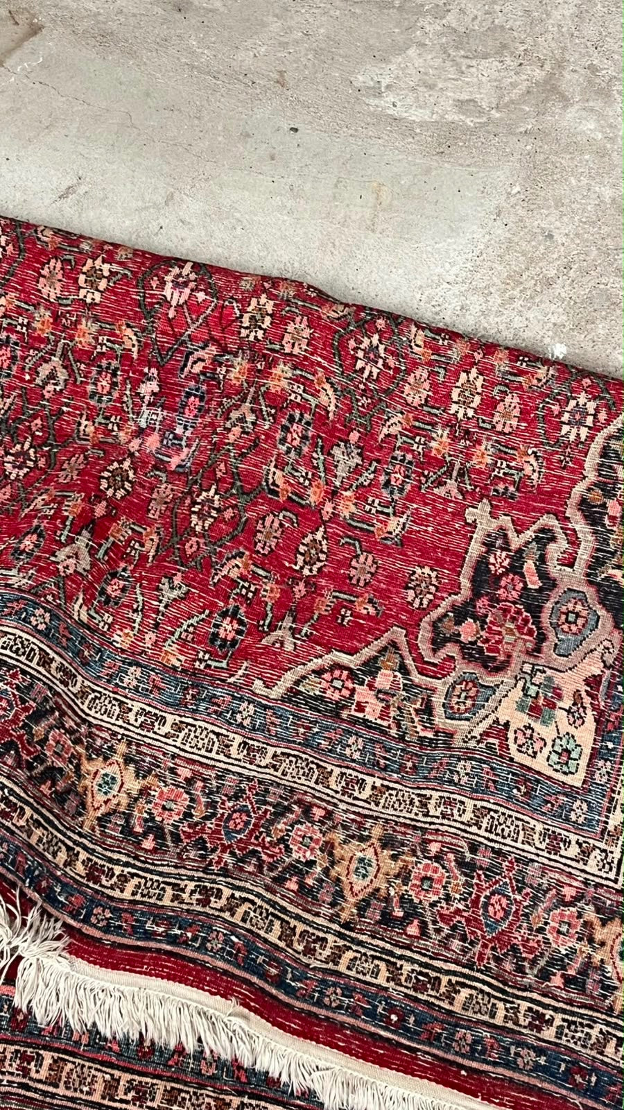 Vintage rood Perzisch vloerkleed met motieven