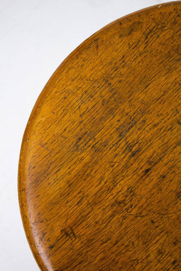 Vintage industriële kruk Oostwoud Franeker