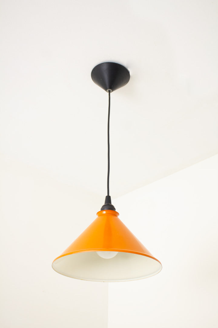 Vintage metalen oranje hanglamp