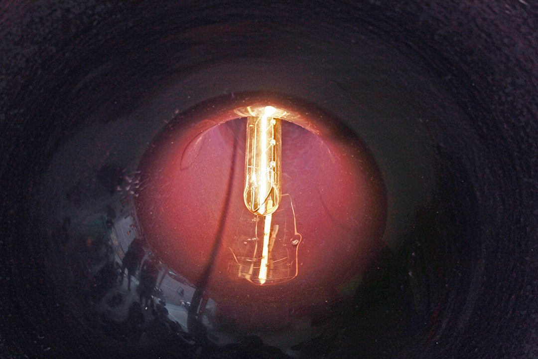 Vintage paarse heksenhoed lamp