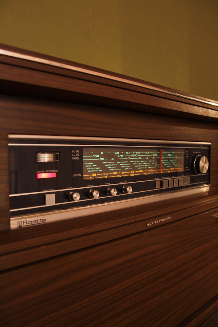 Vintage radiomeubel