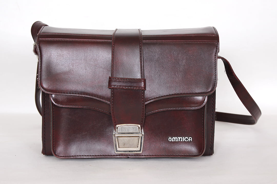 Roodbruine Omnica vintage cameratas