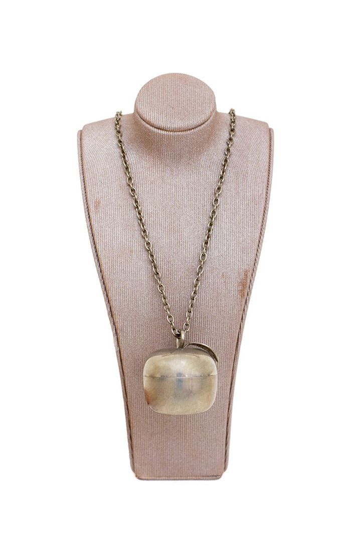 70s Revlon 'Charlie' solide perfum appel ketting