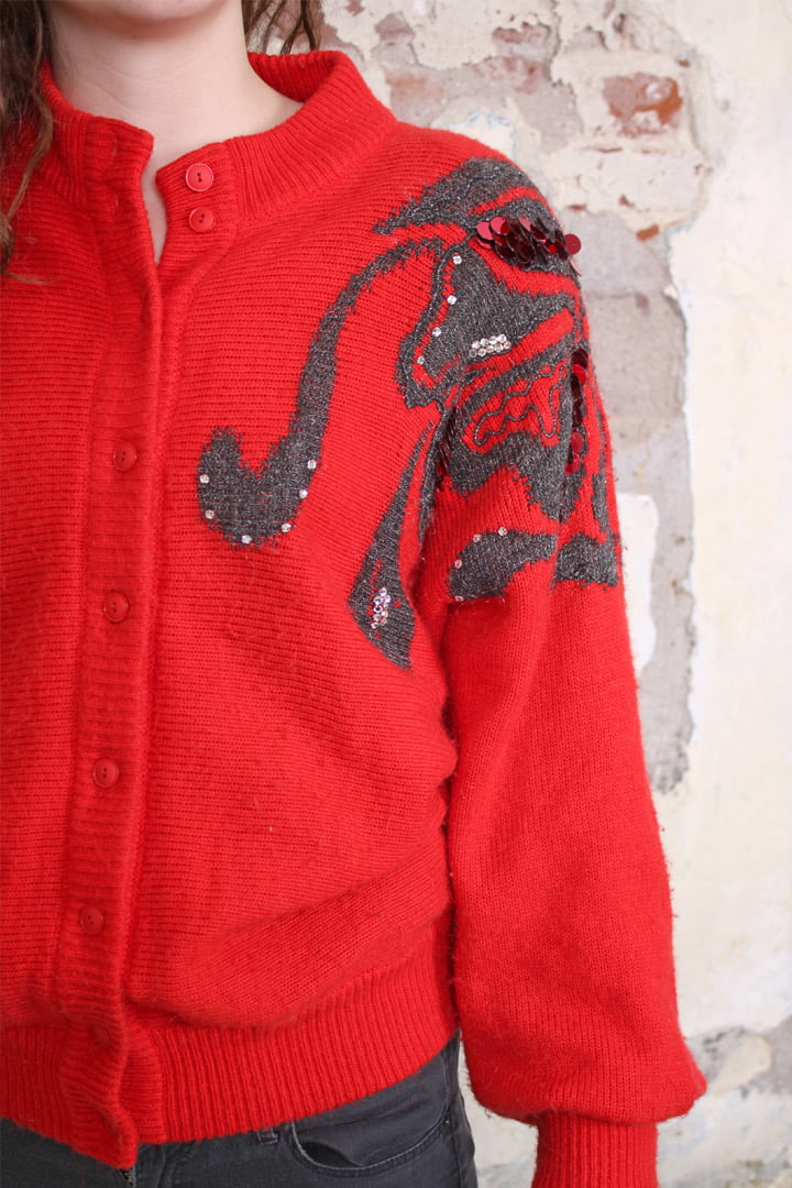 Rood gebreid eighties vintage vest met grijs patroon en pailletten