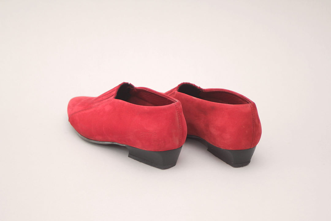 Rode vintage suede loafers