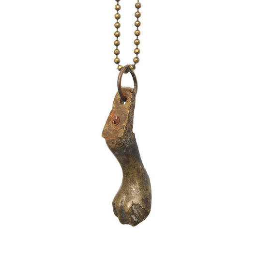 Ketting met leeuwenpoot-hanger