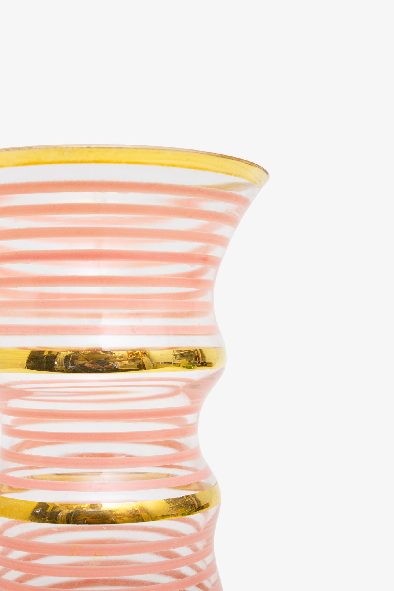 50’s Franse glazen vaas met roze en vergulde lijnen