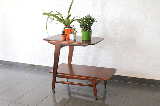 Jaren 50 serveertafel / teak houten vintage bijzettafel