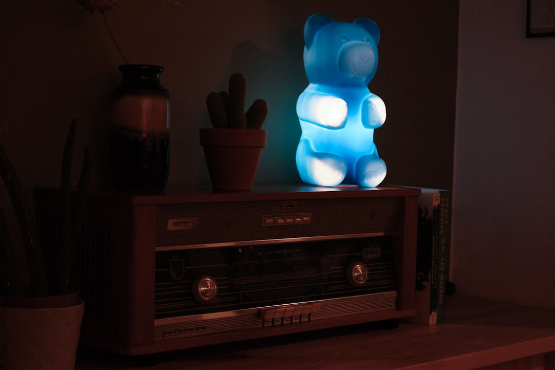 Blauwe gummibeer beren lamp