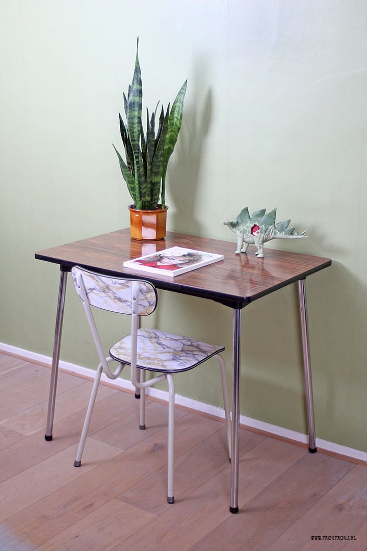 Bruine formica tafel 90 x 60,5