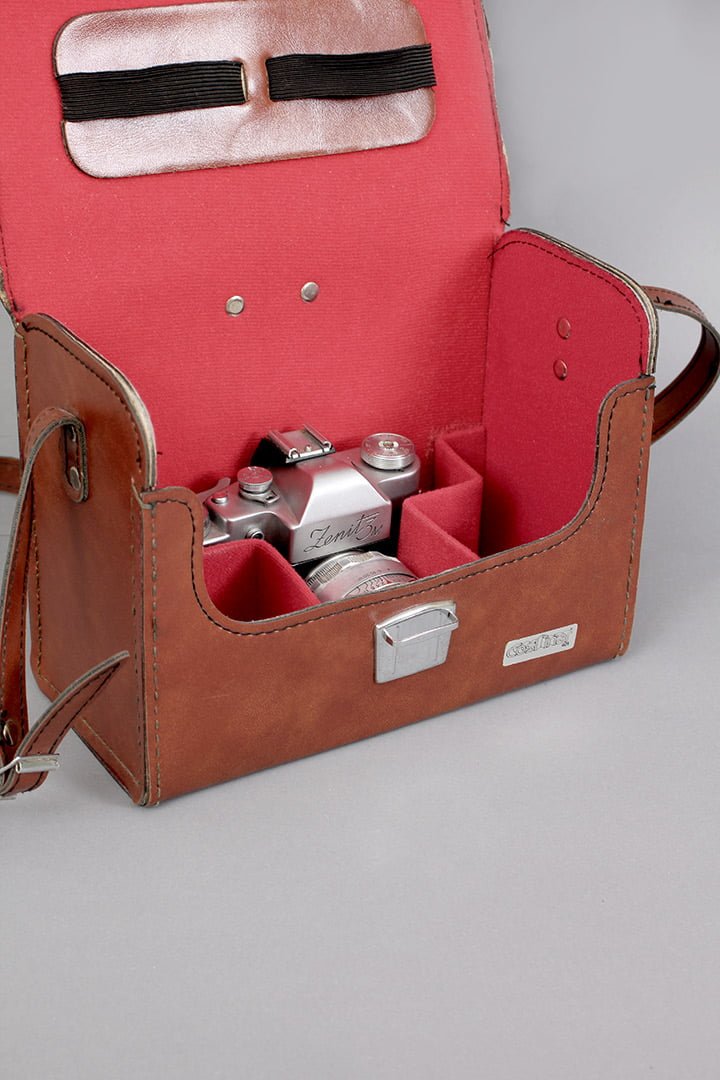 Handzame vintage tan cameratas
