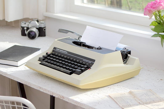 Sperry Remington Electric 10/60 vintage typemachine