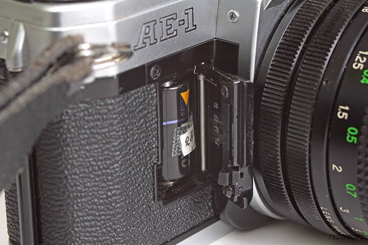 Canon AE-1 spiegelreflexcamera + Vivitar 28mm F2.8