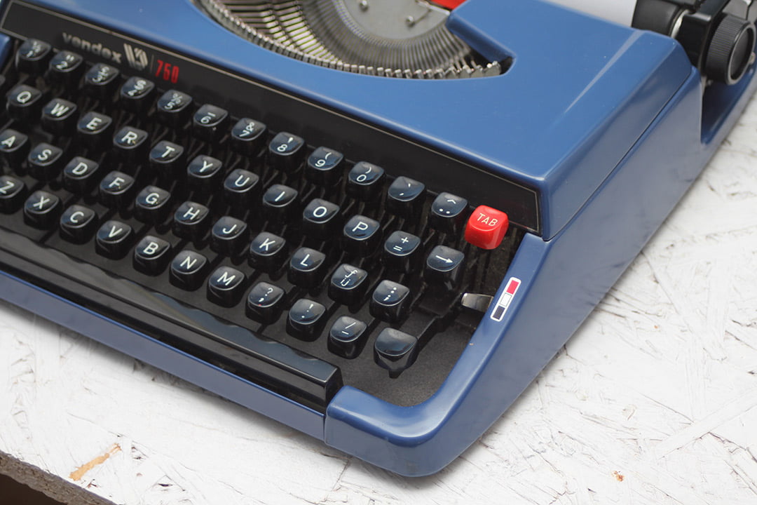 Vendex typemachine 750 blauw