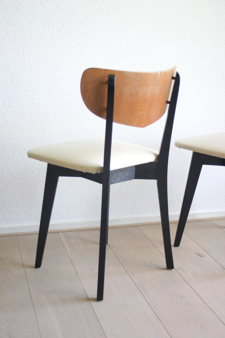 Set van 2 Deens design stoelen