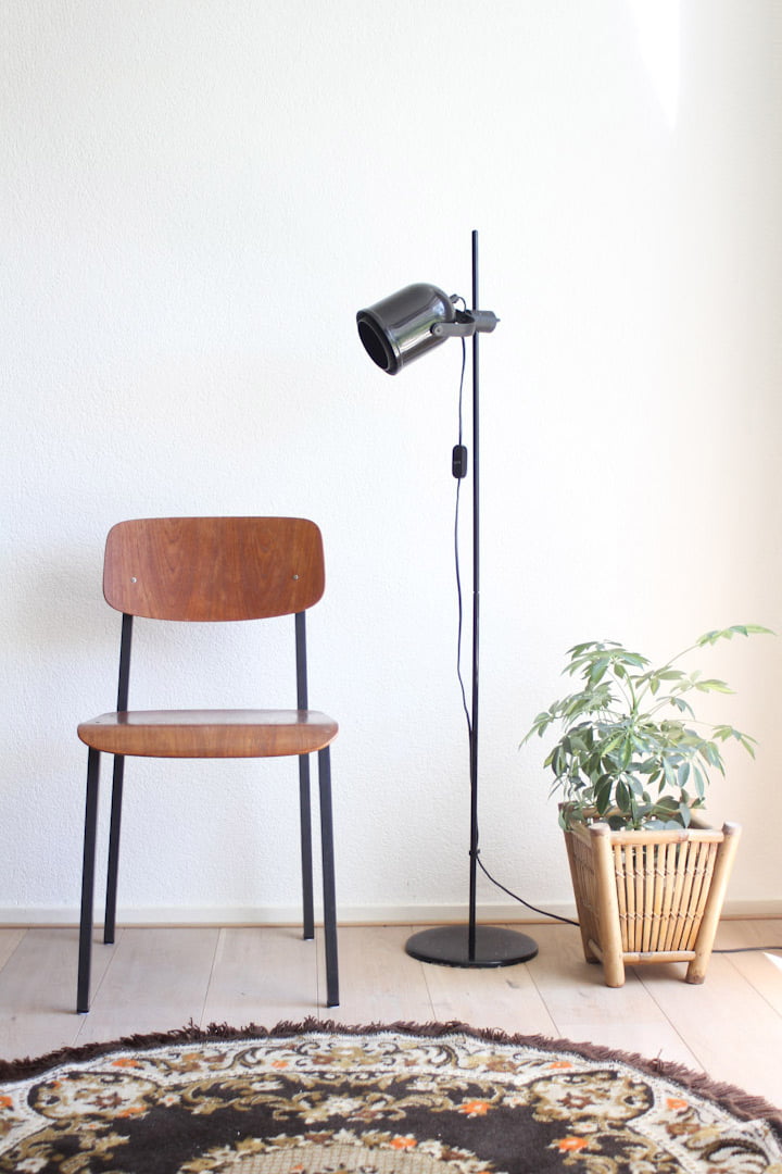 Zwarte vintage vloerlamp spot