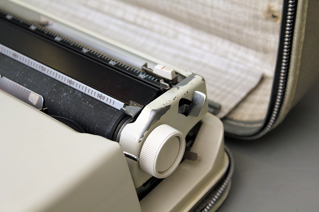 Brother Deluxe 1350