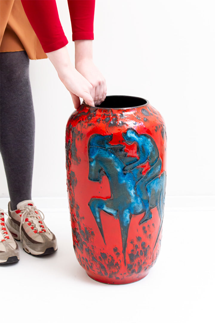 546-50 Scheurich vloervaas rood/blauw met jockey