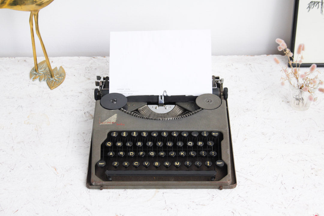 Vintage Hermes Baby typemachine