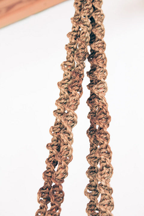 Rode vintage pot macrame