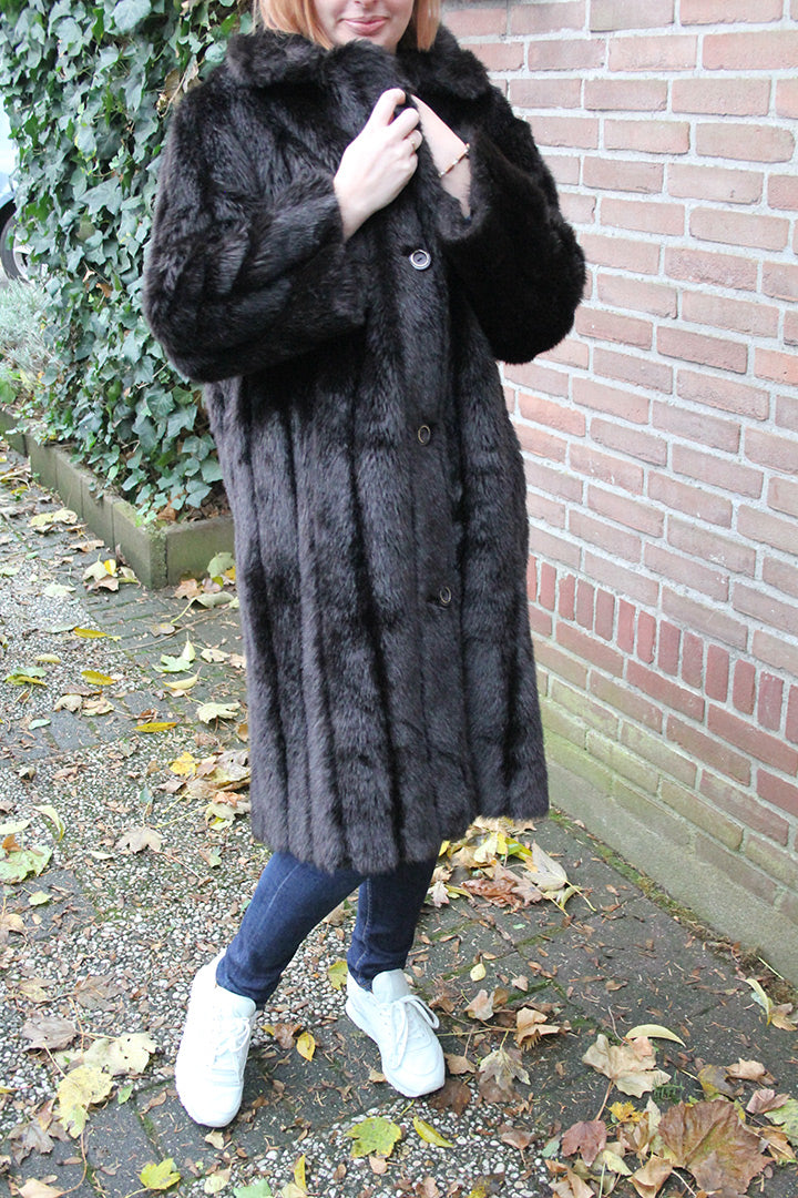 Donkerbruine lange imitatie bontjas
