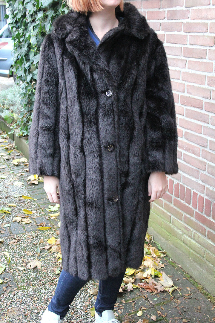 Donkerbruine lange imitatie bontjas