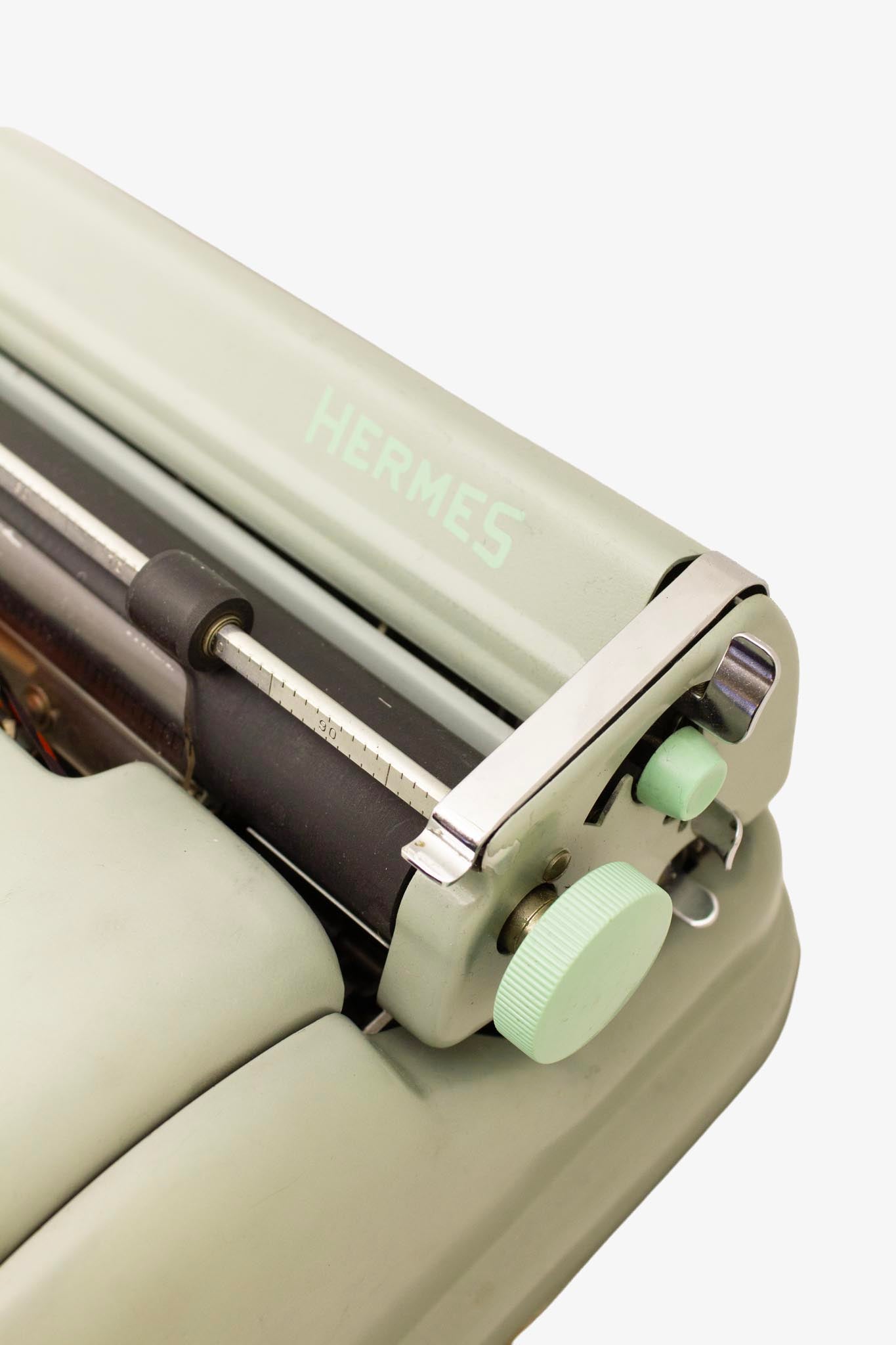 Mintgroene typemachine Hermes Media 3