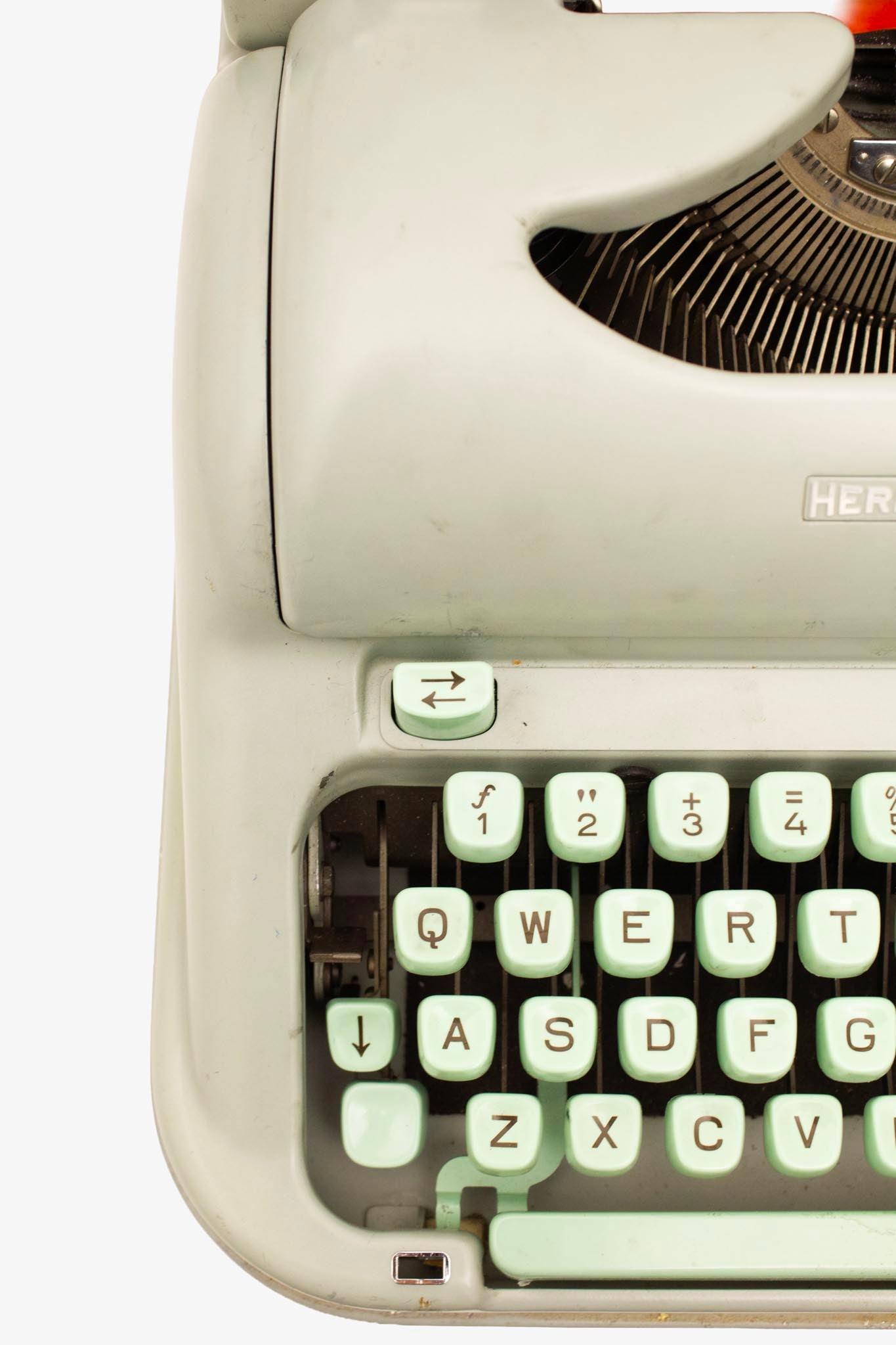 Mintgroene typemachine Hermes Media 3