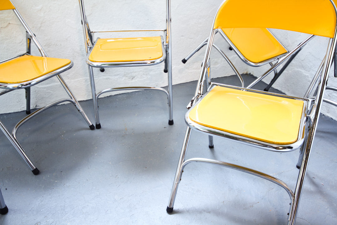 60s Gele metalen vintage opklapstoelen Samsonite