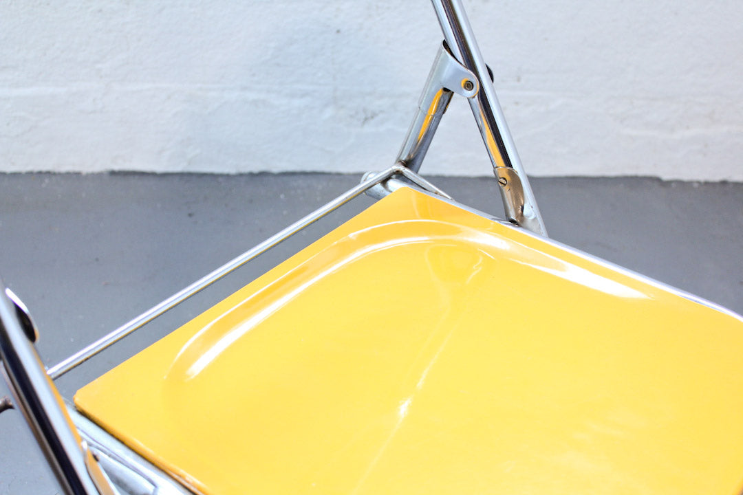 60s Gele metalen vintage opklapstoelen Samsonite