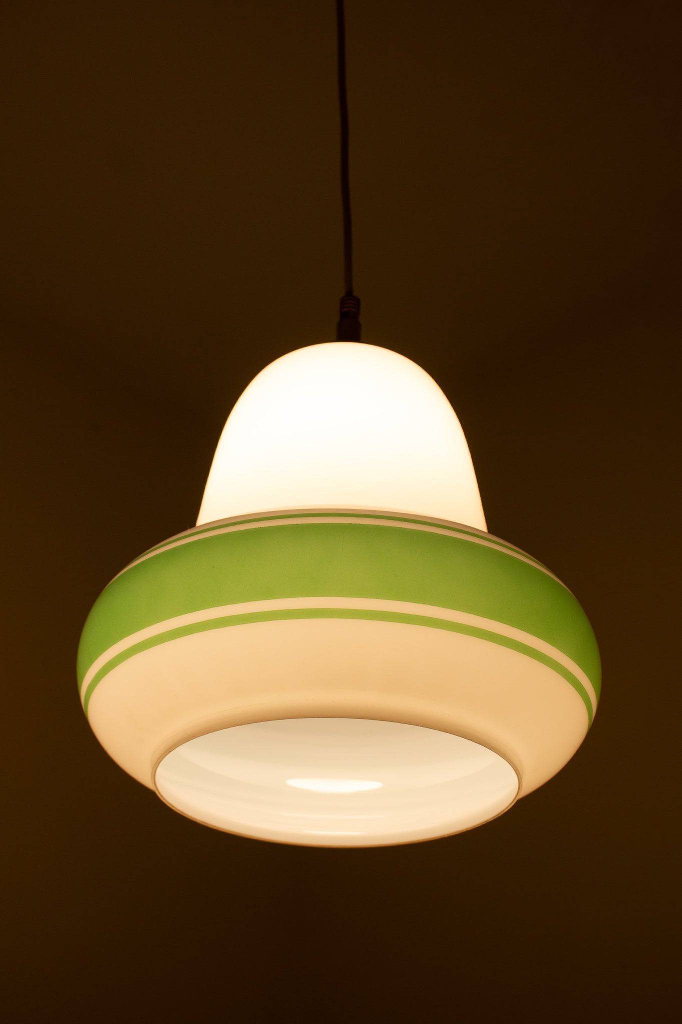 Vintage Italiaanse jaren 50 art deco opaline hanglamp