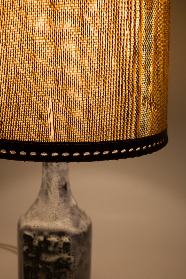 Keramieken tafellamp Walter Gerhards met bruine vintage kap