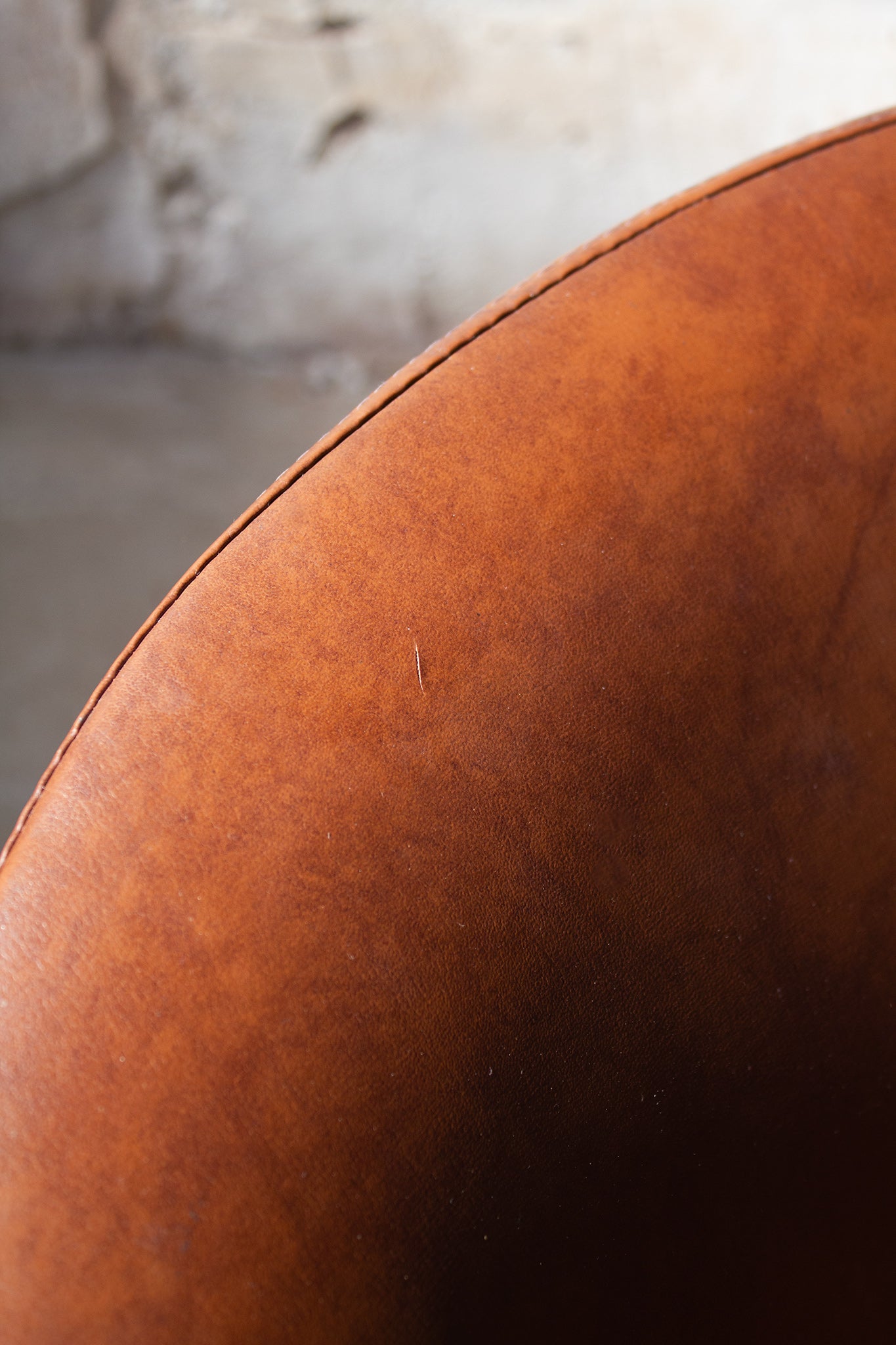 70's fauteuil / swivel chair bruin skai leer