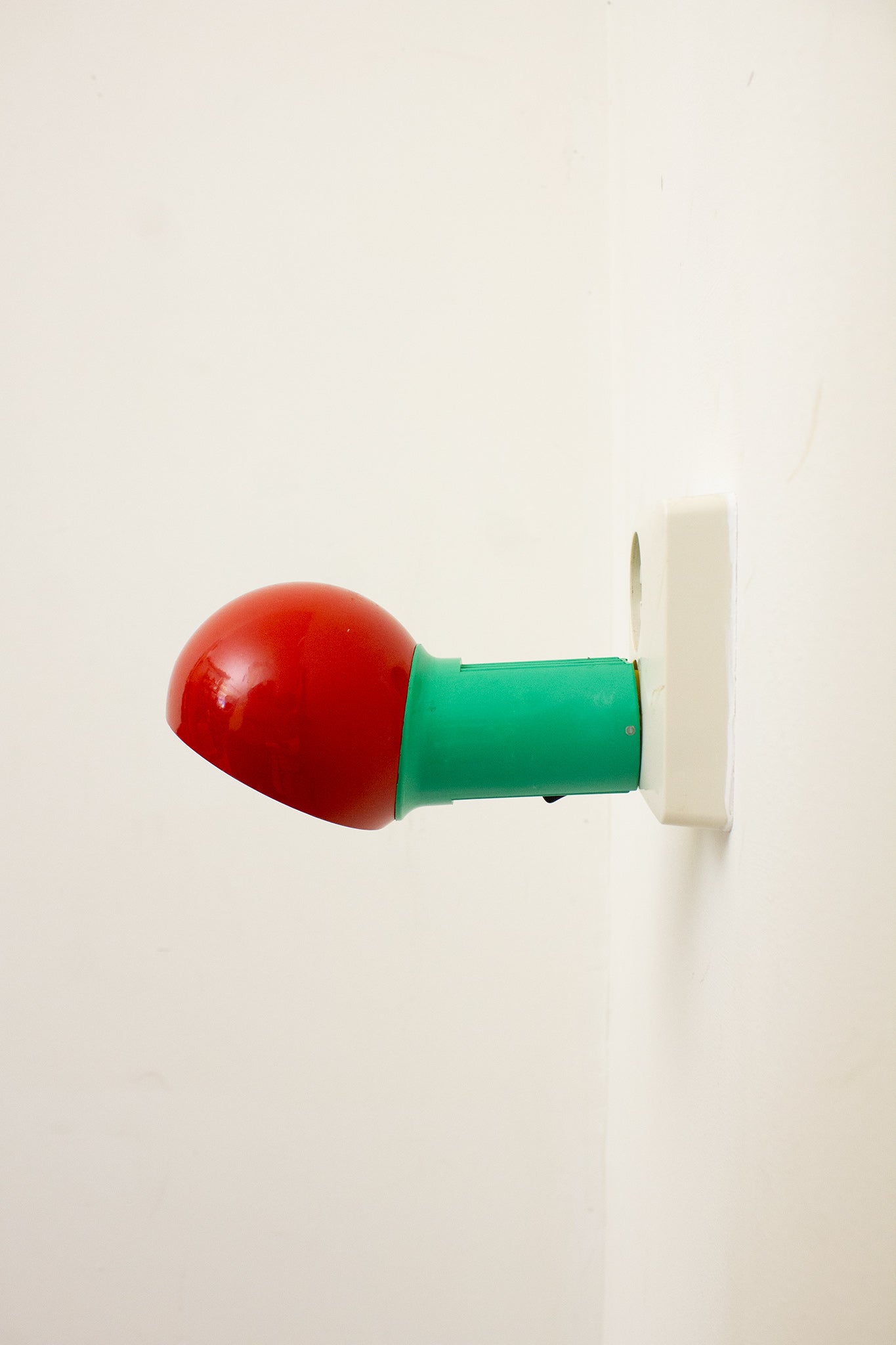 70’s kleurrijk Memphis Bendt Hansen x WLP stopcontact lampje